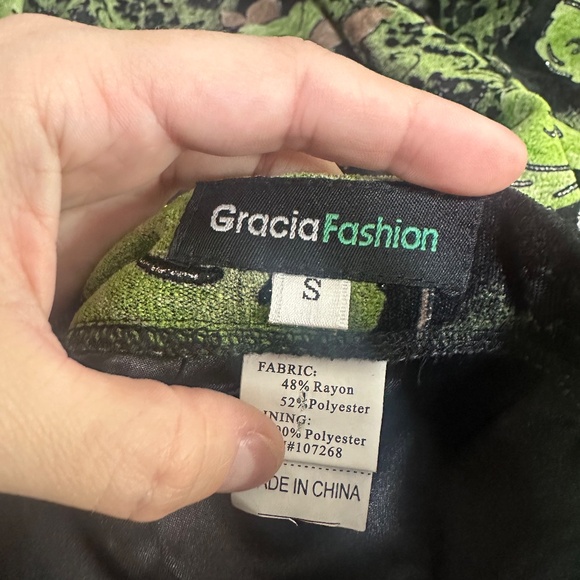 Gracia Fashion Black & Green Fairy Core Woodland Trumpet Skirt Sz Small - Picture 7 of 7
